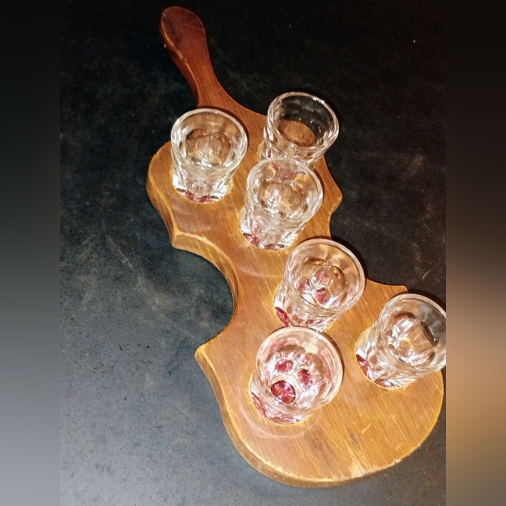 VNT HANDMADE GUITAR SHAPPED SHOT GLASS SERVING TRAY - SHOT GLASSES INCLUDED